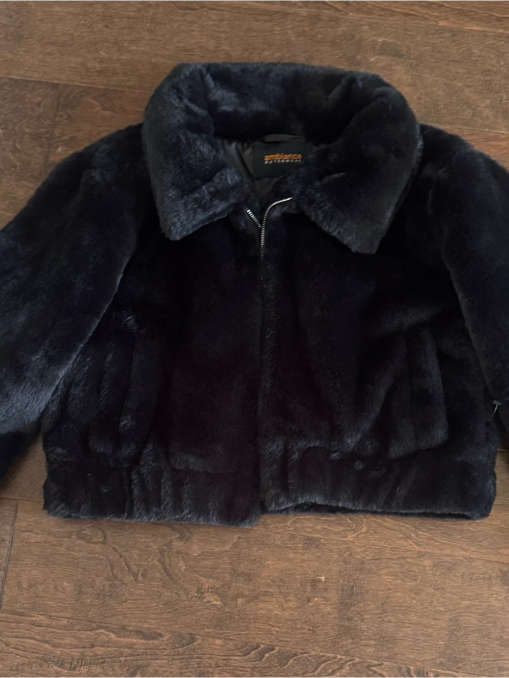 Ambiance Outerwear Women's M Black Faux Fur Cropped Zip Jacket Y2K